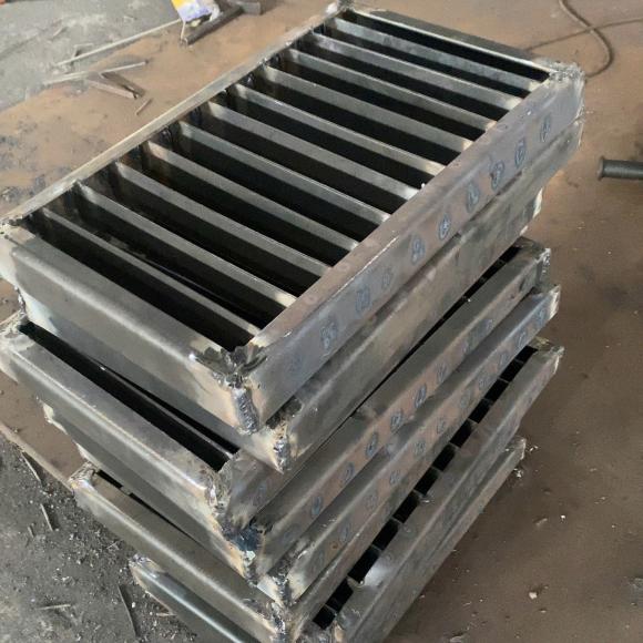 Gia công nắp cống 